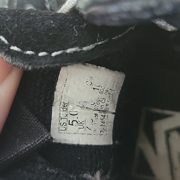 Toddler black high top vans size 5 - Picture 4 of 5